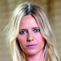 Rimmel London Match Perfection Foundation 301 Warm Honey -Maybelline Winkel 1200x1200 143