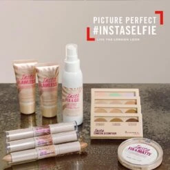 Rimmel London Insta Fix & Matte Make-uppoeder - 01 Clear 27 Rimmel London Insta Fix & Matte Make-uppoeder - 01 Clear -Maybelline Winkel 1200x1200 206