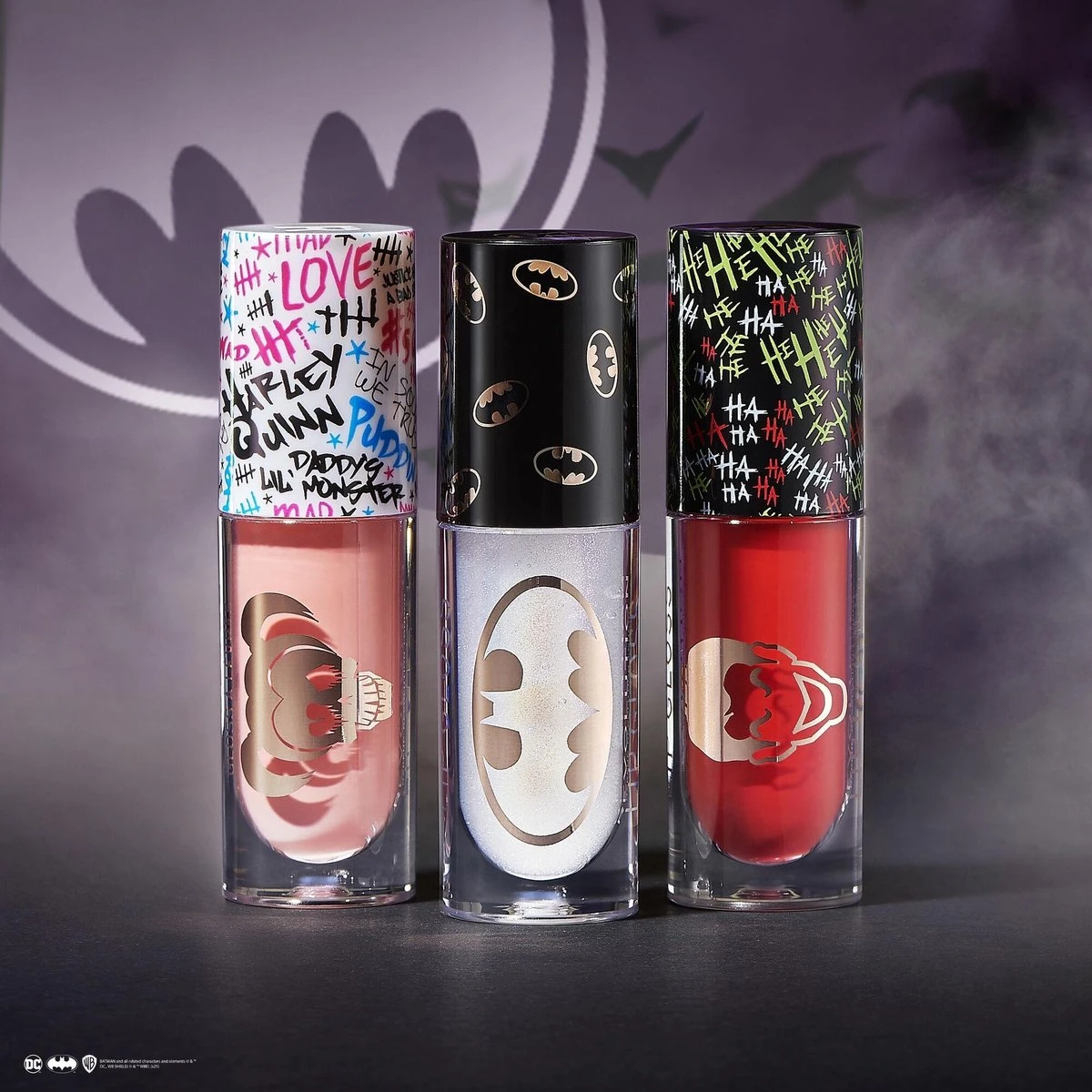 Makeup Revolution X Harley Quinn™ - What You Think I’m A Doll? Lip Gloss 5 Makeup Revolution X Harley Quinn™ - What You Think I’m A Doll? Lip Gloss - Afbeelding 3