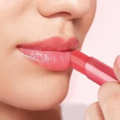 Golden Rose Glow Kiss Tinted Lip Balm PEACH SHAKE NO: 04 Met Hyaluronzuur, Vitamine E En SPF15 -Maybelline Winkel 1200x1200 449