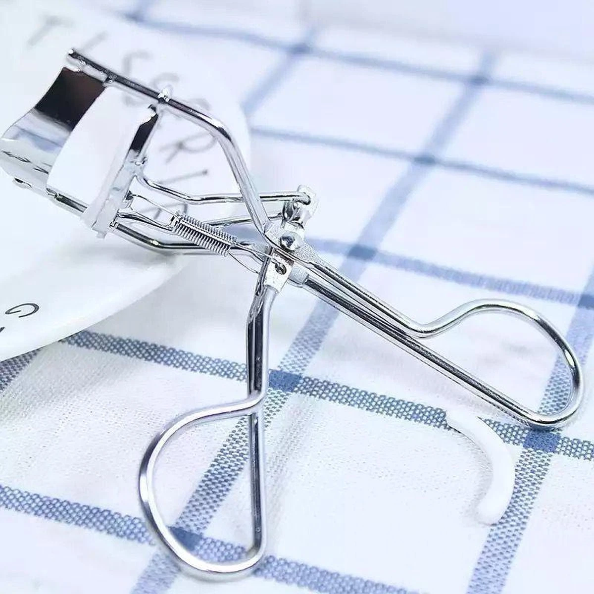 Professionele Eyelash Curler- Wimperkrultang- Wimperkruller - Lash Curler - Wimpers- 1 St 6 Professionele Eyelash Curler- Wimperkrultang- Wimperkruller - Lash Curler - Wimpers- 1 St - Afbeelding 4