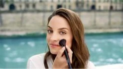 Bourjois - Delice De Poudre Bronzing Powder Browning Powder 52 16.5G -Maybelline Winkel 1200x679