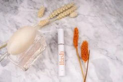 Célie Beauty FLASH - Wimperserum - Binnen 1 Week Zichtbaar Resultaat - 100% Vegan - Wimpergroei - Wimperverzorging - Volle Wimpers - Dikke Wimpers - 3ml - Hydraterend -Maybelline Winkel 1200x800 16