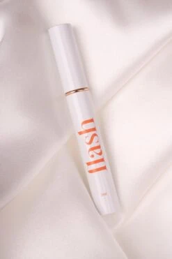 Célie Beauty FLASH - Wimperserum - Binnen 1 Week Zichtbaar Resultaat - 100% Vegan - Wimpergroei - Wimperverzorging - Volle Wimpers - Dikke Wimpers - 3ml - Hydraterend -Maybelline Winkel 800x1200 16