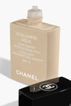 Chanel Vitalumiere Aqua Foundation - 30 Beige - SPF15 - 30 Ml 20 Chanel Vitalumiere Aqua Foundation - 30 Beige - SPF15 - 30 Ml -Maybelline Winkel 800x1200 2