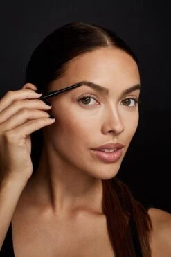 Maybelline Brow Satin Duo - 02 Medium Brown - Bruin - Wenkbrauwpotlood En Poeder -Maybelline Winkel 800x1200 20